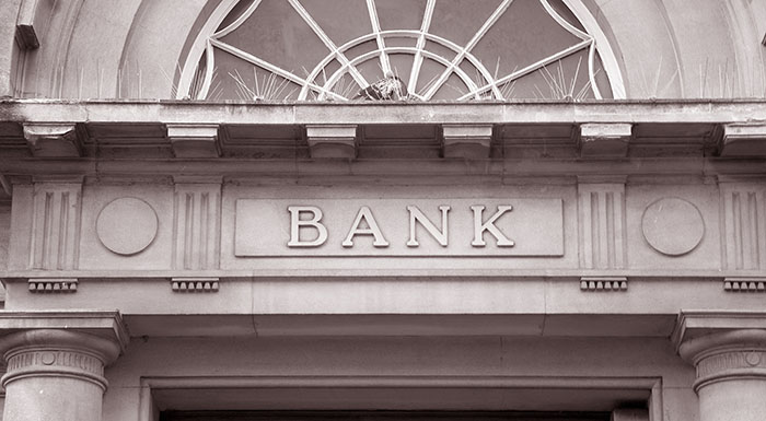 banks700