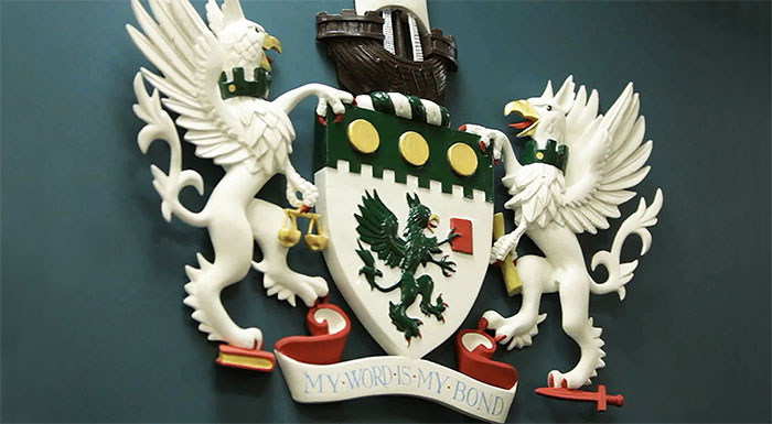 crest700